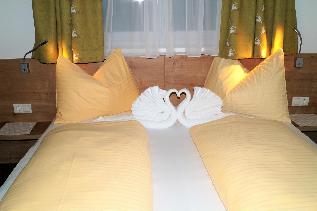 Sieglhub Chalets - Appartements - Hotel Флахау Екстериор снимка