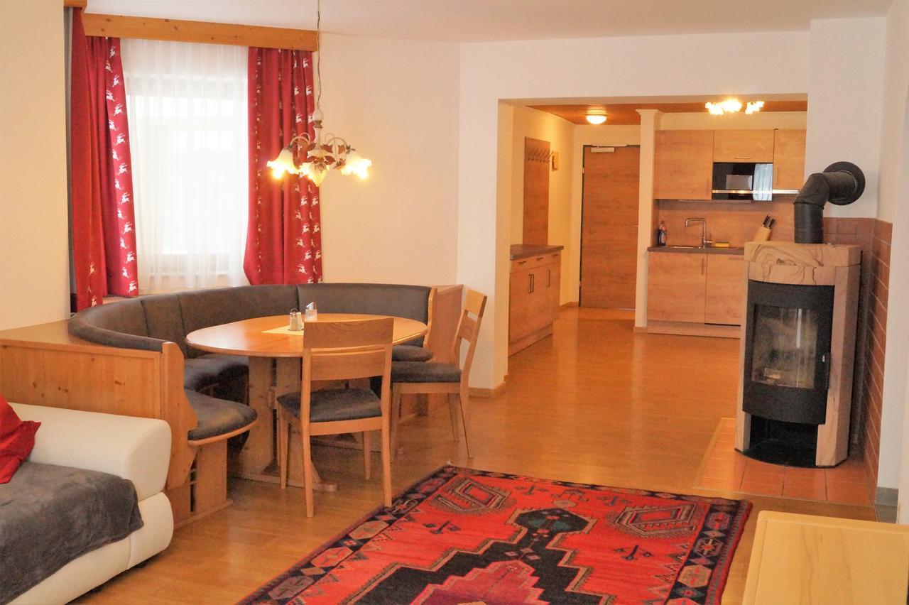 Sieglhub Chalets - Appartements - Hotel Флахау Екстериор снимка