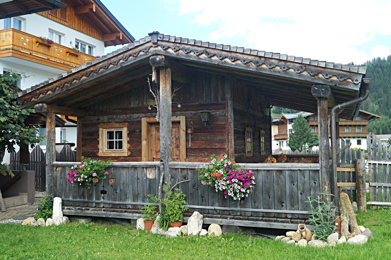 Sieglhub Chalets - Appartements - Hotel Флахау Екстериор снимка