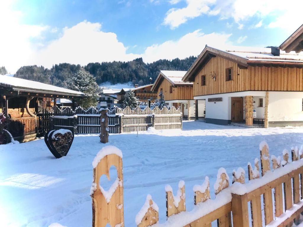 Sieglhub Chalets - Appartements - Hotel Флахау Екстериор снимка