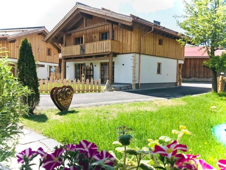 Sieglhub Chalets - Appartements - Hotel Флахау Екстериор снимка