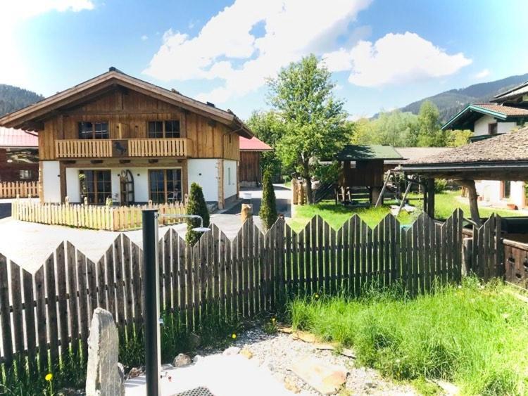 Sieglhub Chalets - Appartements - Hotel Флахау Екстериор снимка